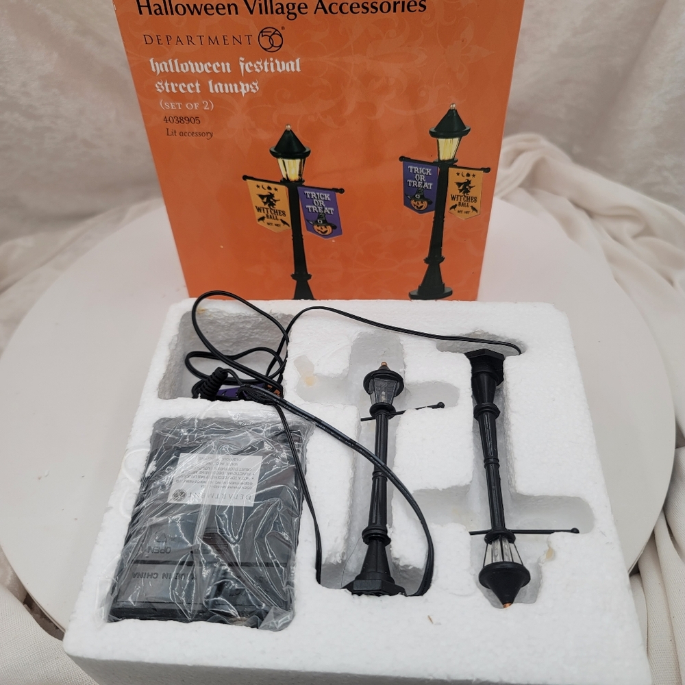 Dept 56 Halloween Festivalset of Street Lamps Rare 4038905 W Box
